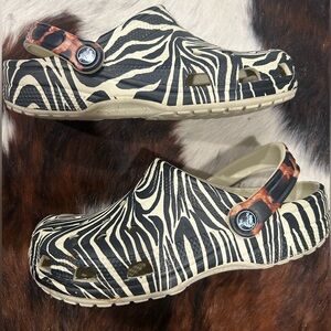 Crocs classic Animal Remix sz  Women’s 7